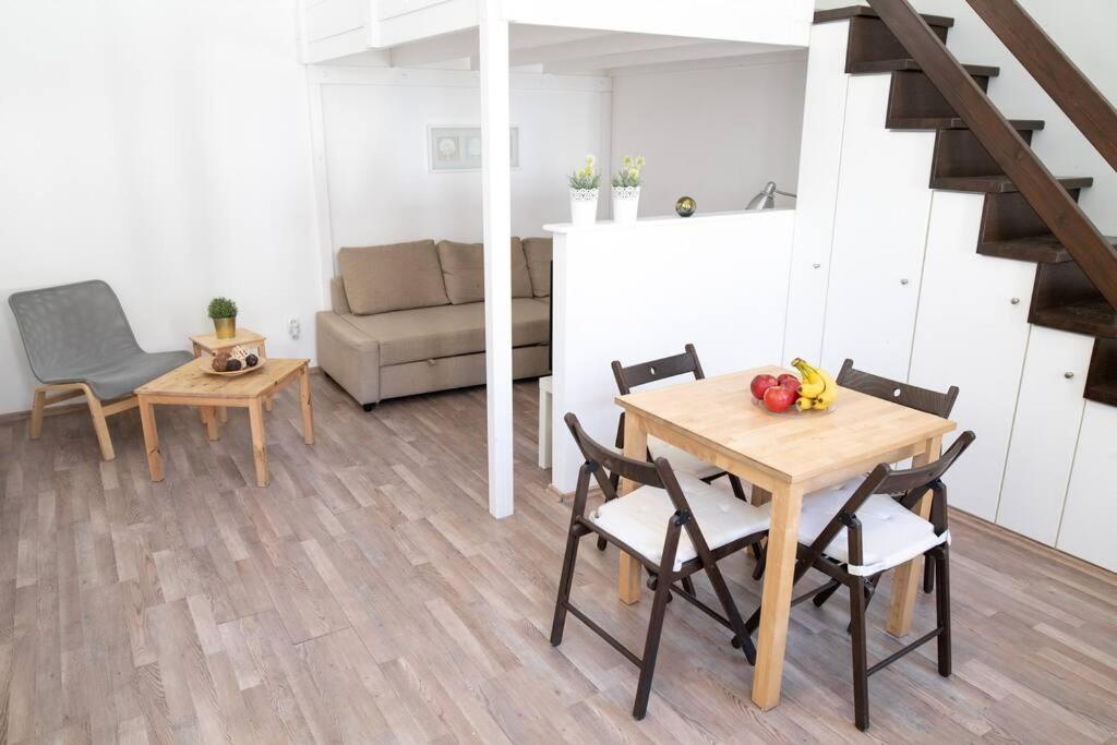 N28 Studio Next To Andrassy Boulevard. Budapest Eksteriør billede